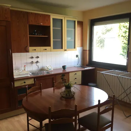 Autosztrada Apartman Balatonszemes